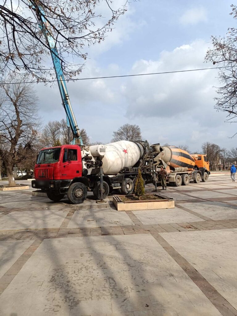 Бетоновози на обекта