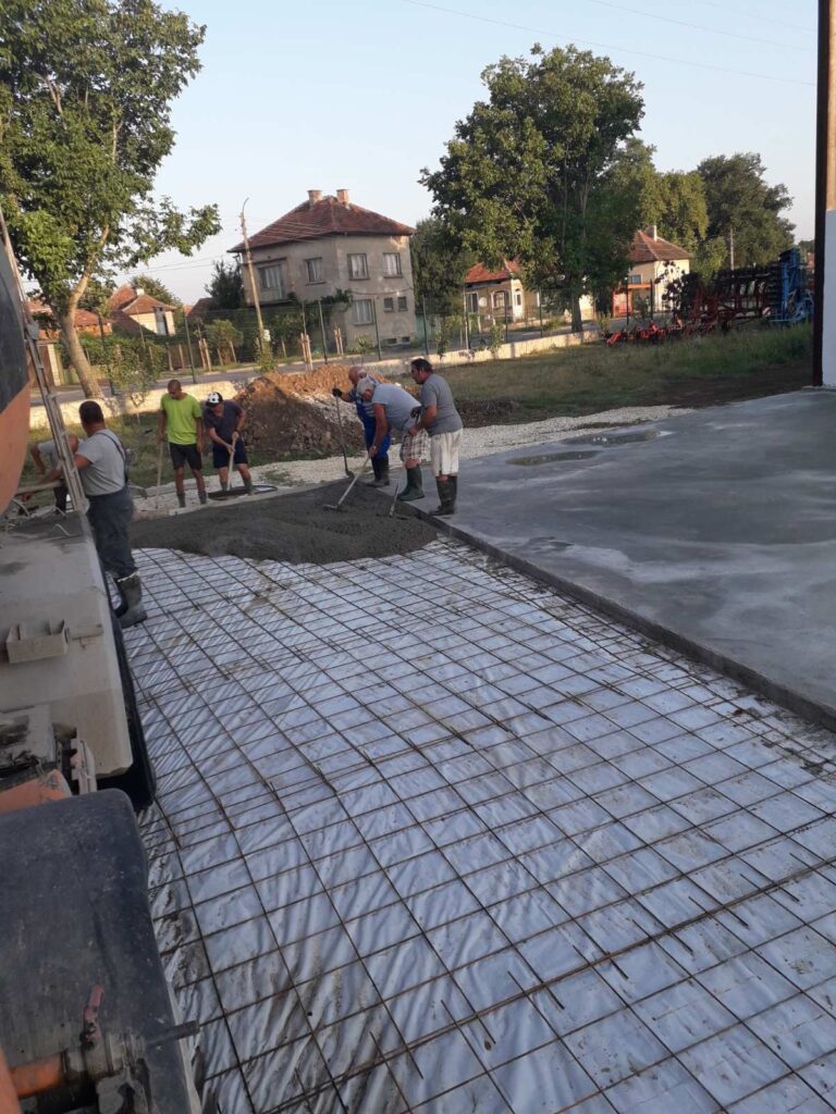 Армиране и бетониране на площадка